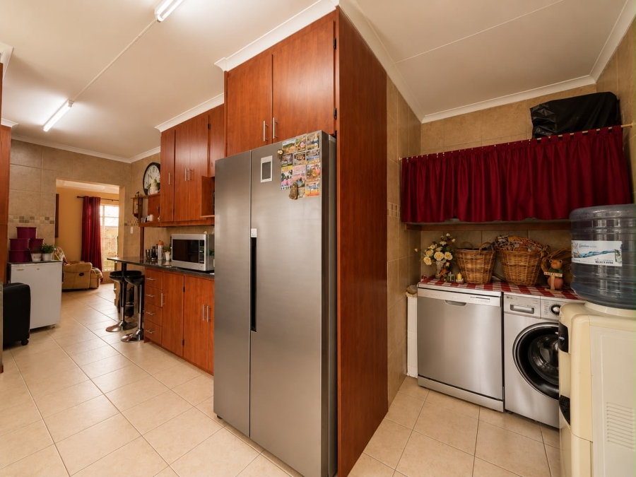 3 Bedroom Property for Sale in Heuwelsig North West